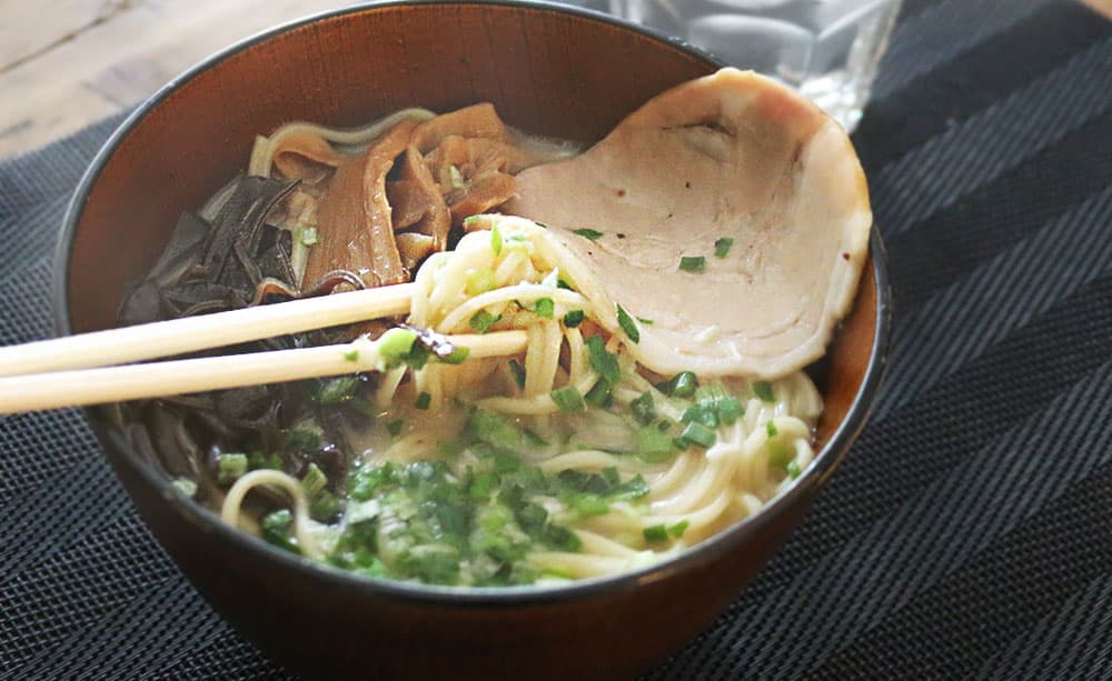 How to Make Tonkotsu Ramen with Charred Garlic and Black Ma-Oil