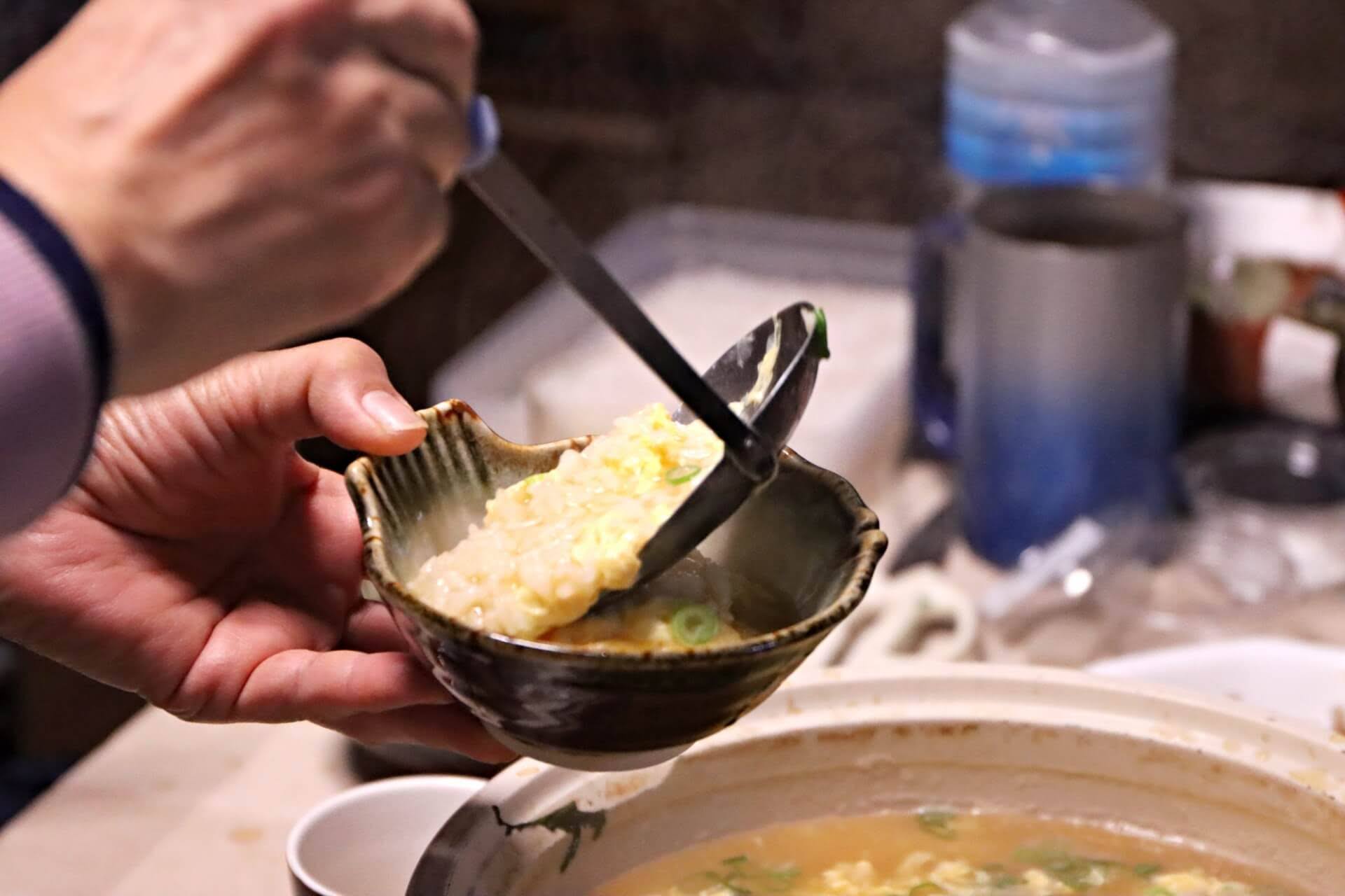 Explore the characteristics of two Japanese dishes: zosui (rice porridge) and okoyu (rice porridge)
