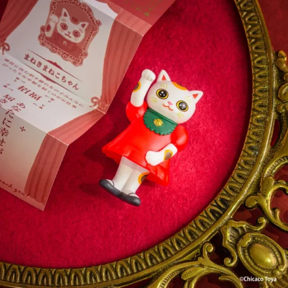 Chicaco Toya Maneki Maneki Maneko雕像系列 - 幸運貓風格的藝術玩具