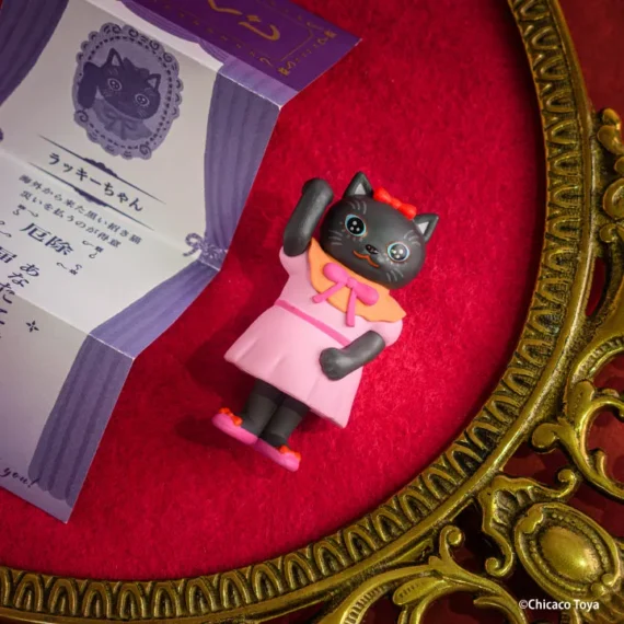 Chicaco Toya Maneki Maneki Maneko雕像系列 - 幸運貓風格的藝術玩具