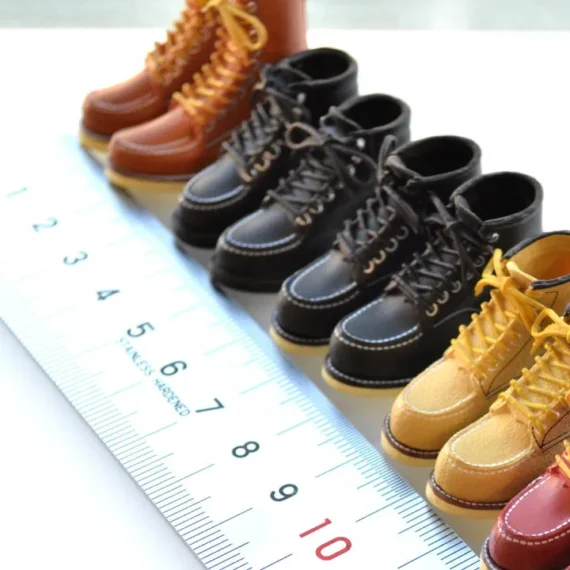 Rote Flügelschuhe Miniaturkollektion Kapselspielzeugkapselspielzeug